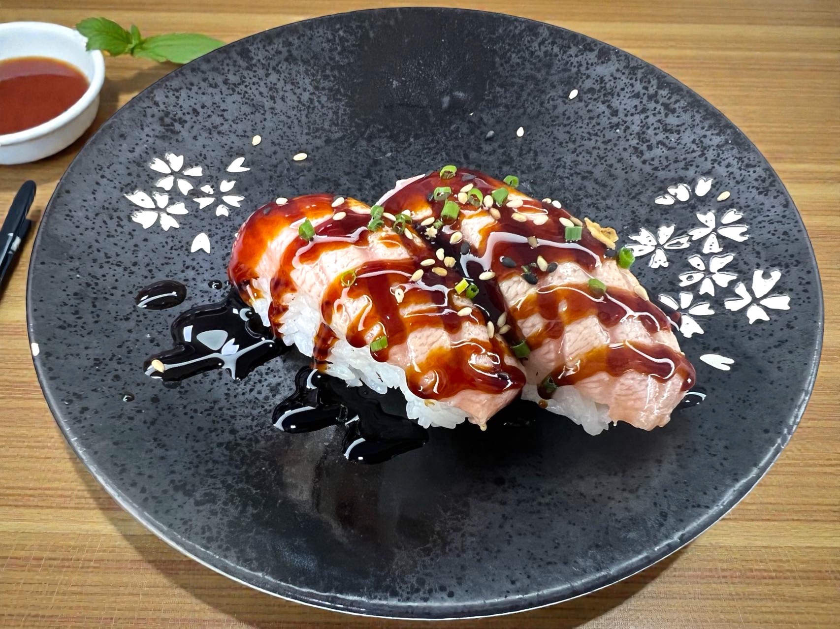 Nigiri de Salmón Flambeado